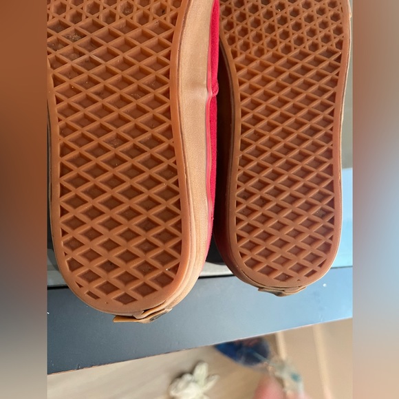 Vans - Picture 4 of 6